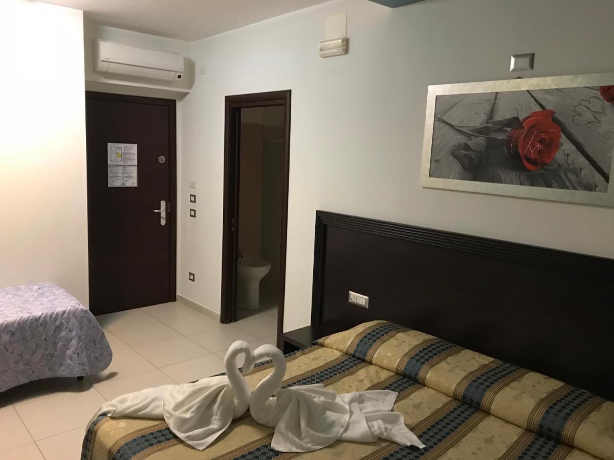 Hotel La Rosetta Scauri Scauri  Exterior foto